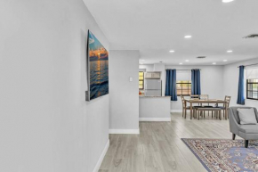 Front unit A Charming 2 Bedroom las Olas apt